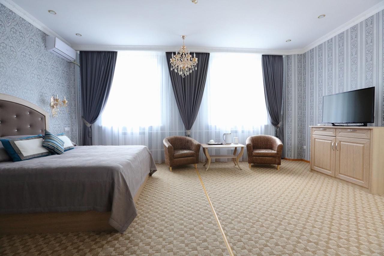 Hotel Bahetle Ekibastuz Exteriör bild
